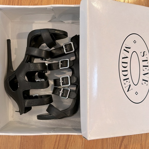 Steve Madden Black Leather Buckle Stilettos - Picture 3 of 9